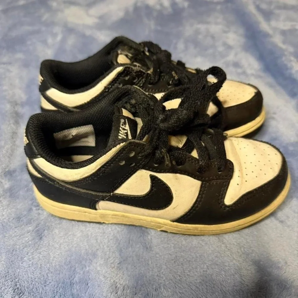 Nike Dunk Low panda‎ black trainers kids size13c
